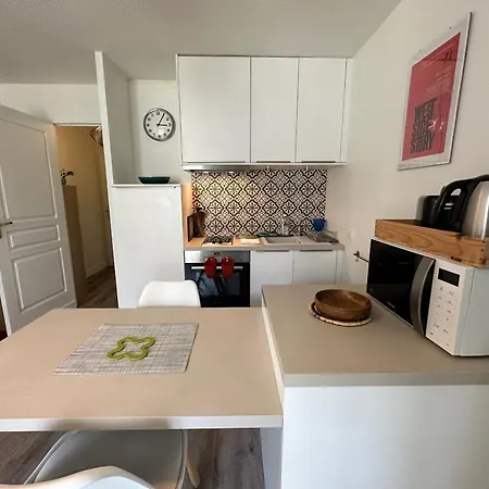 Pied A Terre Chartrons Notre Dame Apartment Bordeaux